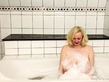 Blonde amateur gives webcam show with toys