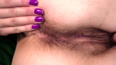 Close up MILF masturbation