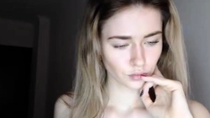 Amateur Webcam Teen Masturbates And Teases