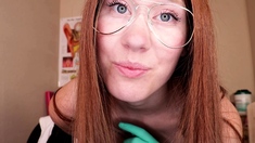 Big boob brunette masturbates on webcam