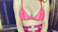 Redhead babe shows her hot body in naughty solo
