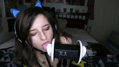 Natural Babe Brunette With Sexy Black Lingerie Masturbates