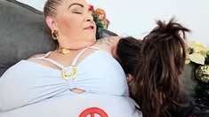 Amateur fat ebony get her pussy licked