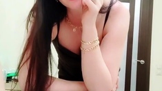 Cute Amateur Brunette Naughty In Solo Jerking Show On Camera