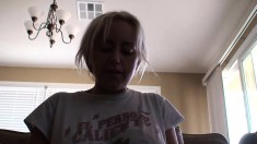 Big Breasted Beauty Savannah Gold Puts Her Blowjob Skills Into Action