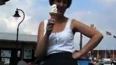 Uk Sara, An Ice Cream In The Sun