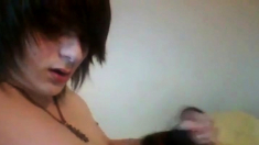 18 yo EMO boy cums on cam